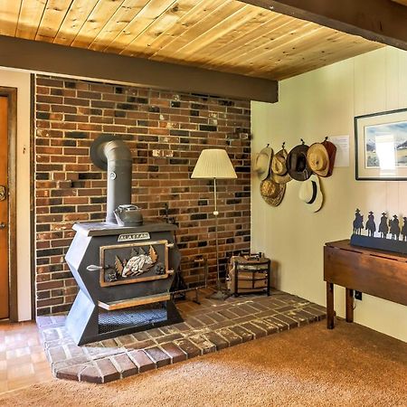 Riverside Winthrop Chalet With Hot Tub And 2 Decks! Exterior foto